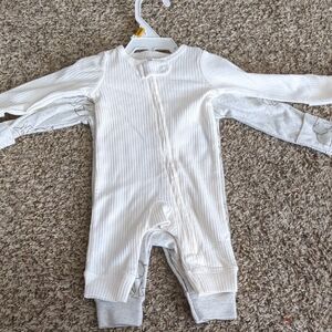 Carter's White and Gray 2 Piece Set - NWT